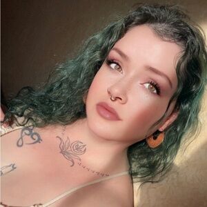 Meet your Posher, Kyra